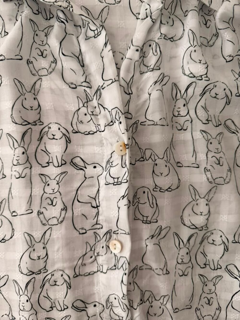 Jane + Delancey Bunny Print Rayon Blouse White Gray Button Front Size M - Picture 9 of 15